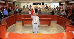 La sesión fue conducida por el diputado Rodolfo Olimpo Hernández Bojórquez, en su calidad de presidente de la Mesa Directiva de la XXI Legislatura, donde el diputado Antonio Lepe Flores rindió su protesta de Ley ante el pleno.