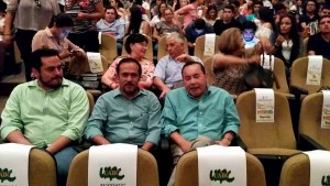 Entre los asistentes al debate de la UABC nos encontramos al ex diputado Enrique Acosta y al jefe de comunicación social del PRI estatal, Ariel Lizárraga.