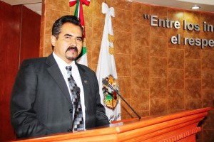 Diputado Armando Espinoza Arroyo.
