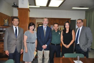 El rector de la UABC y la licenciada Elba Manoella Estudillo Osuna y el contador Octavio Sandoval López, comisionados del ITAIPBC, y el licenciado Adrián Alcalá Méndez, Coordinador de Acceso a la Información del INAI., además del maestro Óscar Mauricio Guerra Ford, comisionado nacional del INAI.