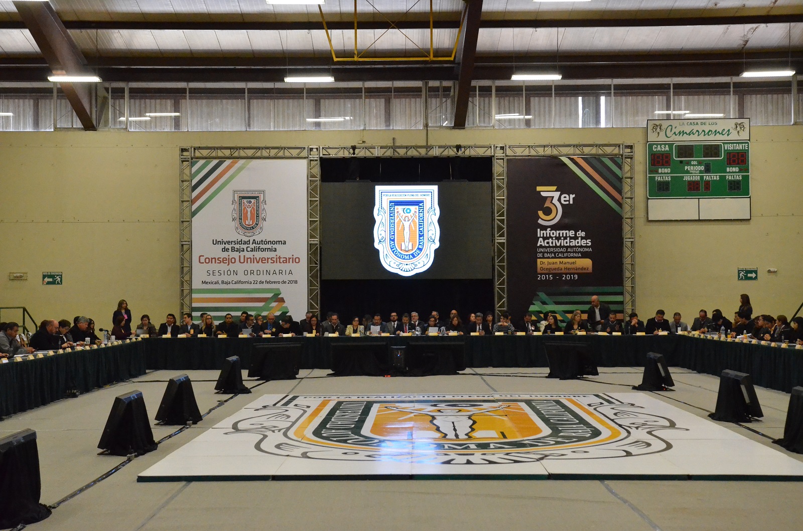 Rinde Rector de UABC Tercer Informe - Periodismo Negro