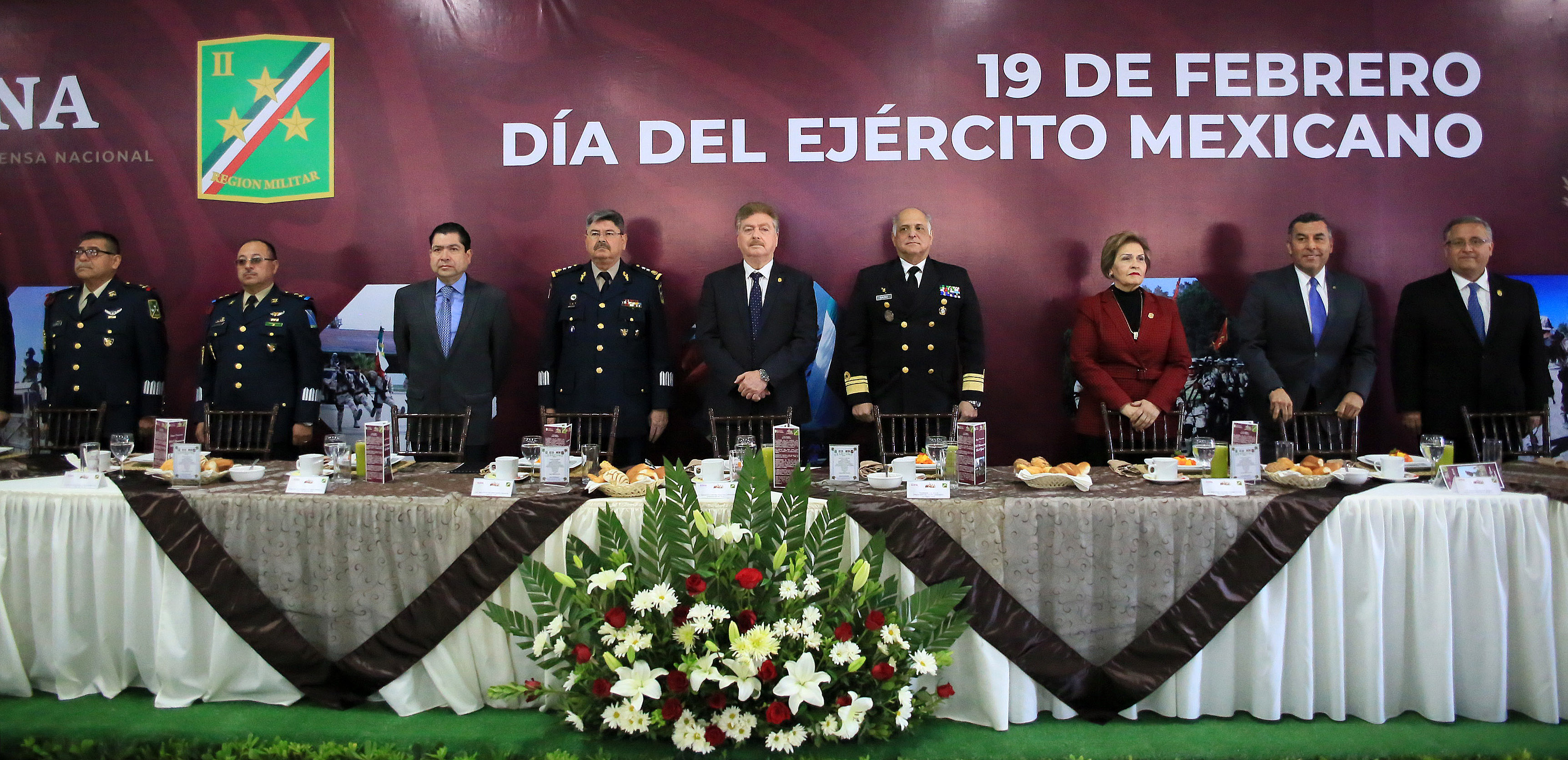 RECONOCE GOBERNADOR FRANCISCO VEGA LABOR DE LAS FUERZAS ARMADAS EN ...