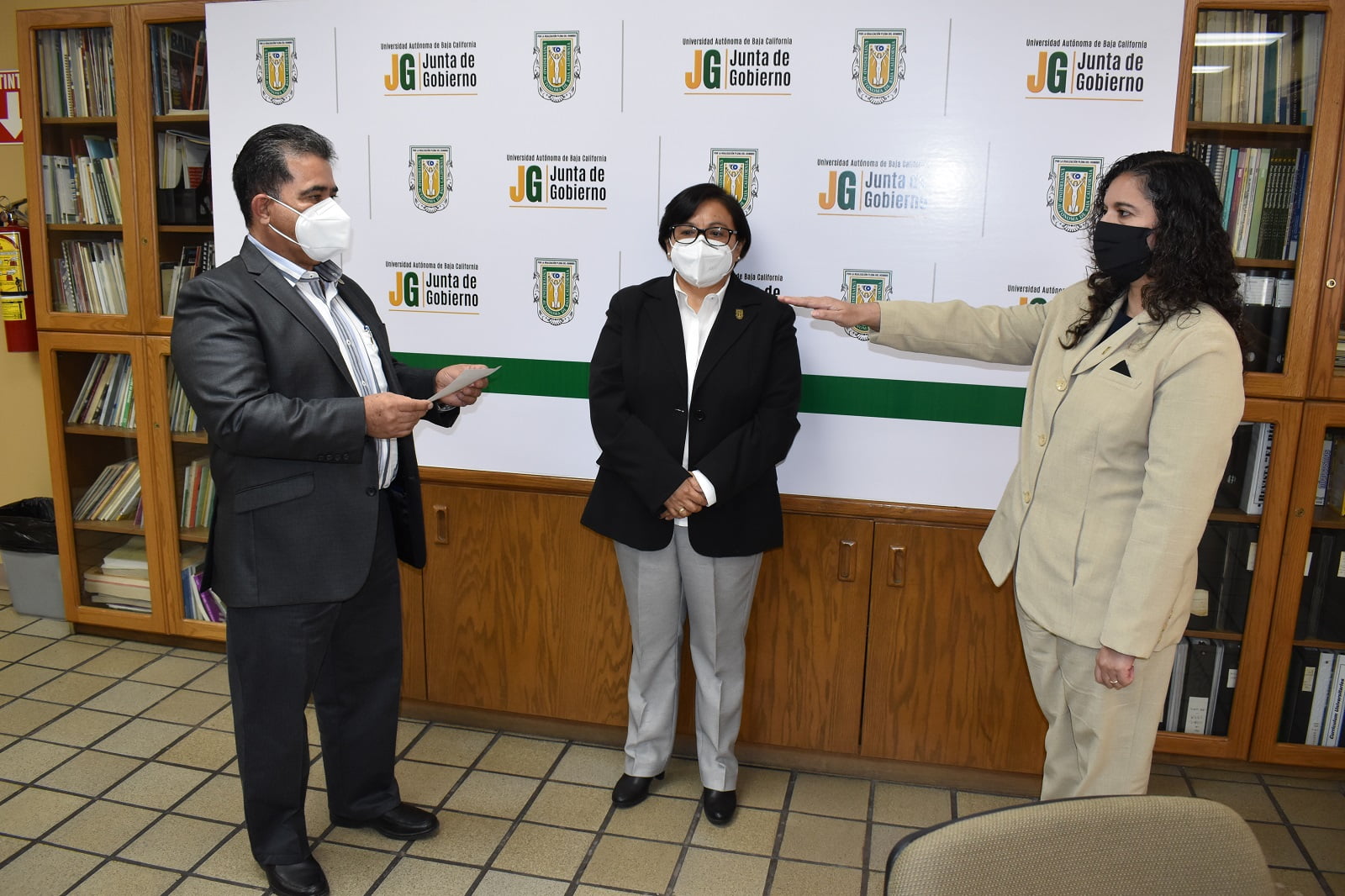 Nombra Junta de Gobierno de UABC a directores del Campus Tijuana ...