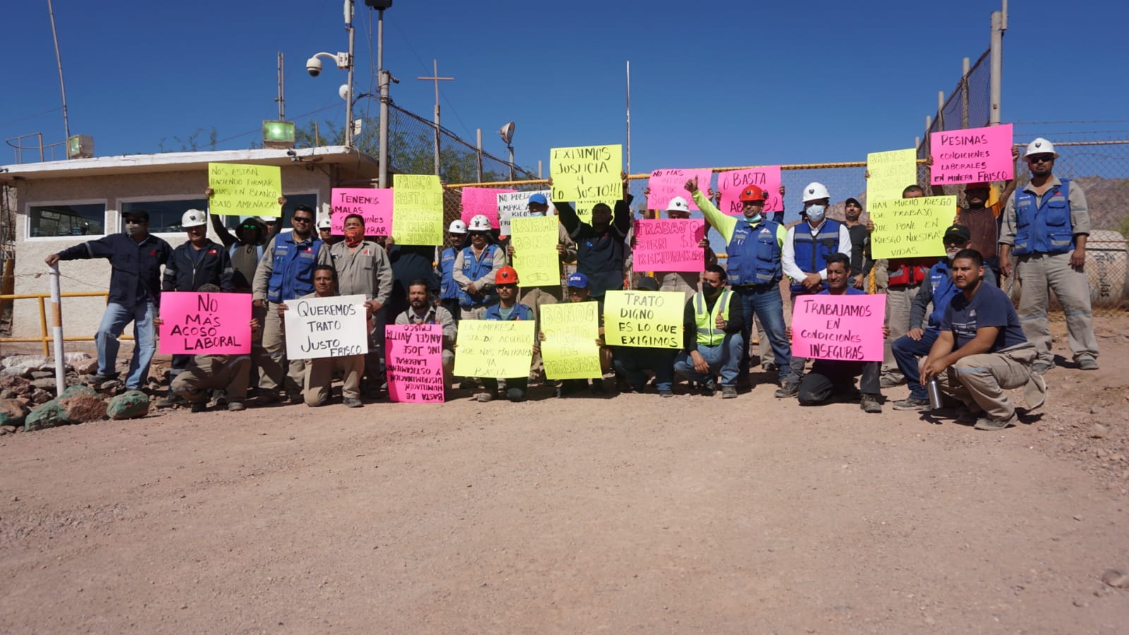 Protesta de trabajadores en Minera Real de Ángeles, en San Felipe, Baja California by: Christian Galarza