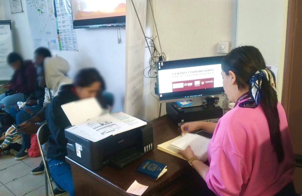 APOYA AYUNTAMIENTO DE TIJUANA A MIGRANTES CON CITA PARA OBTENER RFC