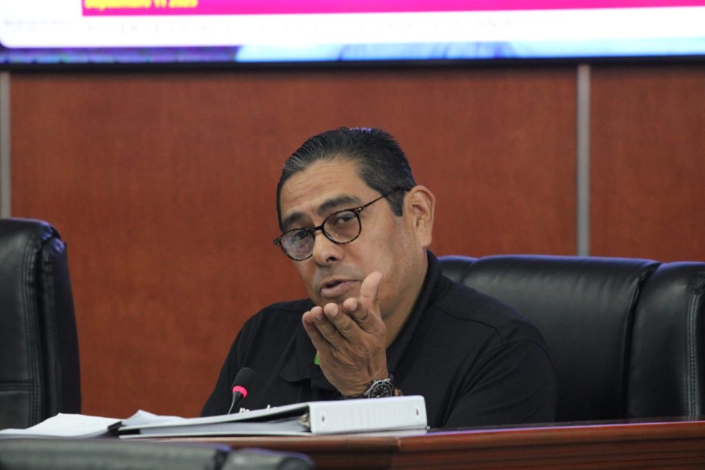 Quieren prohibir que representantes plurinominales se cambien de partido