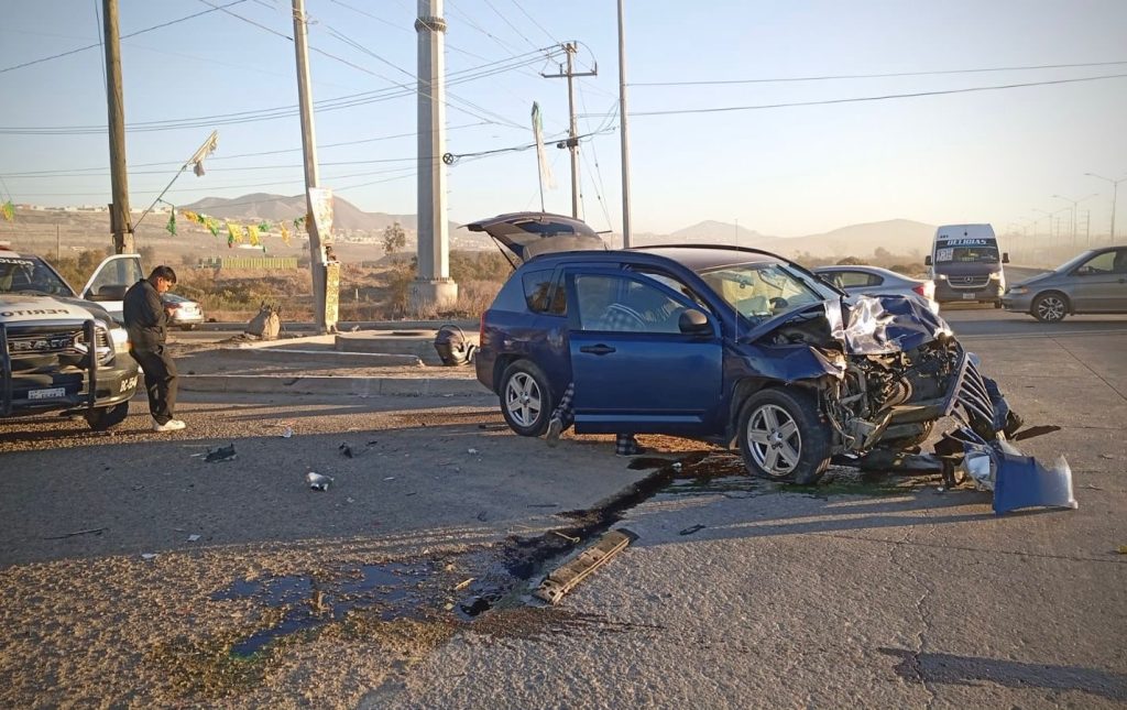 Volcadura en el bulevar 2000; retorno de IMOS continúa siendo punto de riesgo