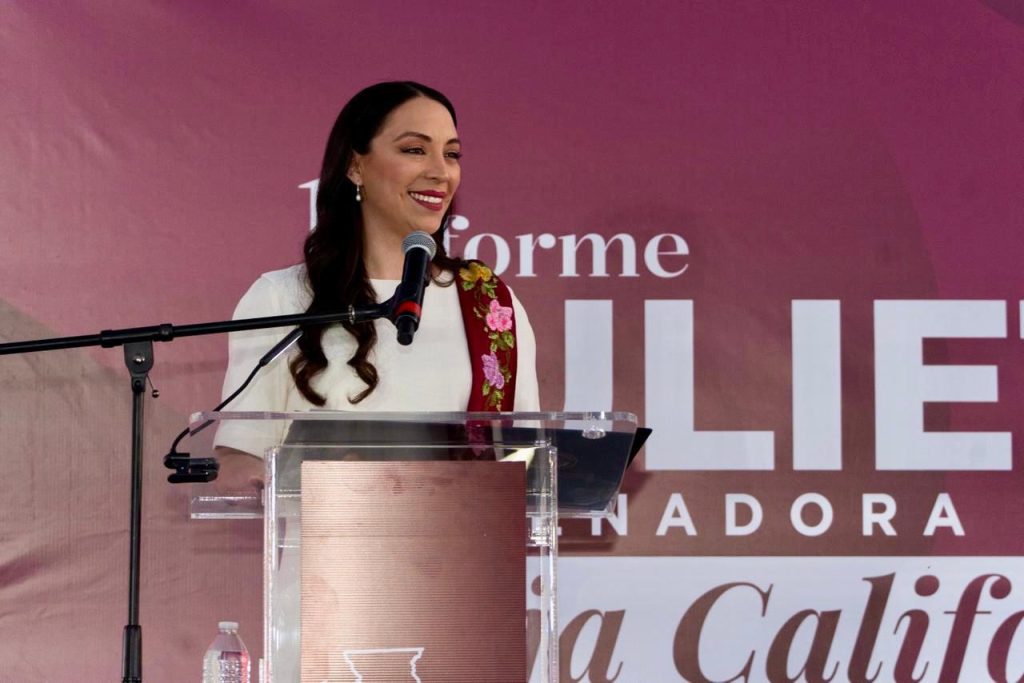 Presenta senadora Julieta Ramírez primer informe de actividades, lo hace en Mexicali