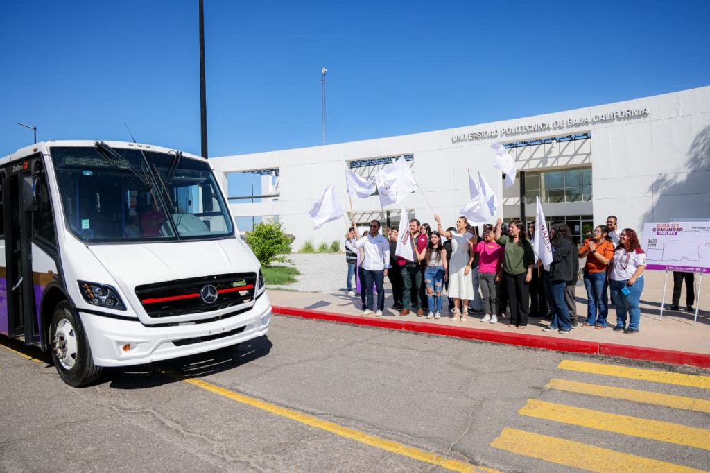 Gobernadora Marina del Pilar lanza transporte Comunder violeta para mujeres estudiantes
