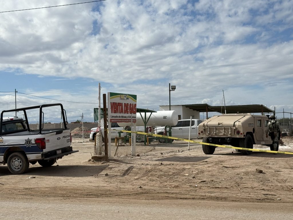 Madre encuentra a su hijo muerto en Rivera Gas