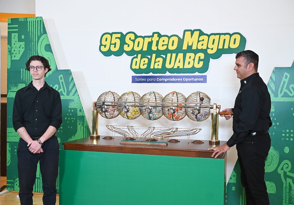 Tijuanense gana el primer premio del Sorteo para Compradores Oportunos de la UABC