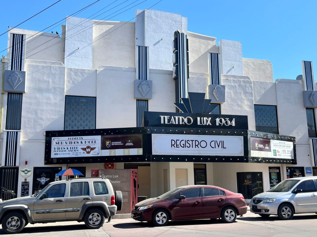 Asegura alcaldesa que Teatro Lux estará listo en 10 días; dice desconocer renta de 15 mdp