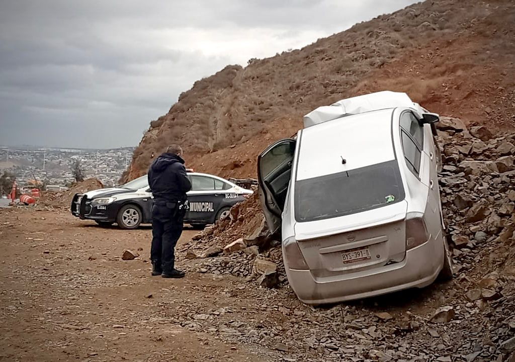 Aparatoso choque en bulevar 2000 deja un detenido por presunto estado inconveniente