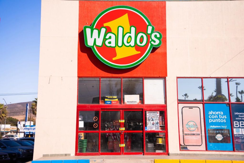 En Ensenada clausuran 8 tiendas Waldos, tras la tragedia en Hermosillo, Sonora