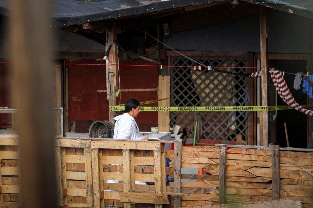 Tres hombres son encontrados sin vida dentro de una vivienda en colonia El Rinconcito; estaban bebiendo al momento del ataque