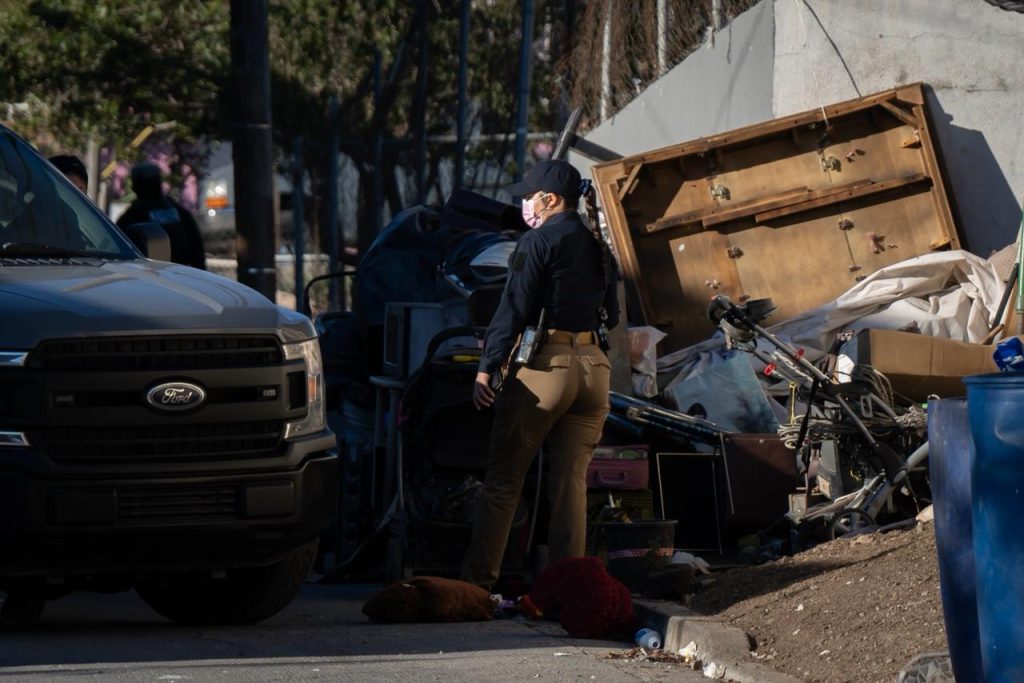 Hallan a un hombre sin vida con disparos de arma de fuego en Lomas de la Amistad