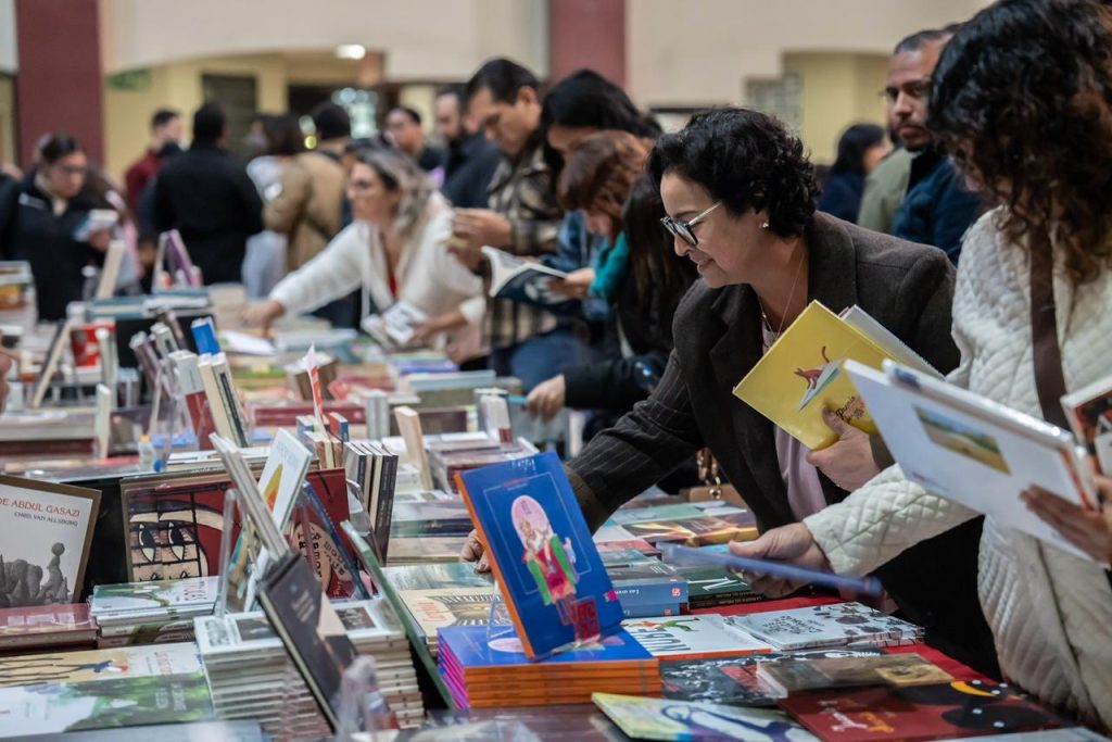 Impulsan la lectura en Rosarito con los primeros Tendidos de Libros del FCE. Crece expectativa por una futura feria del libro
