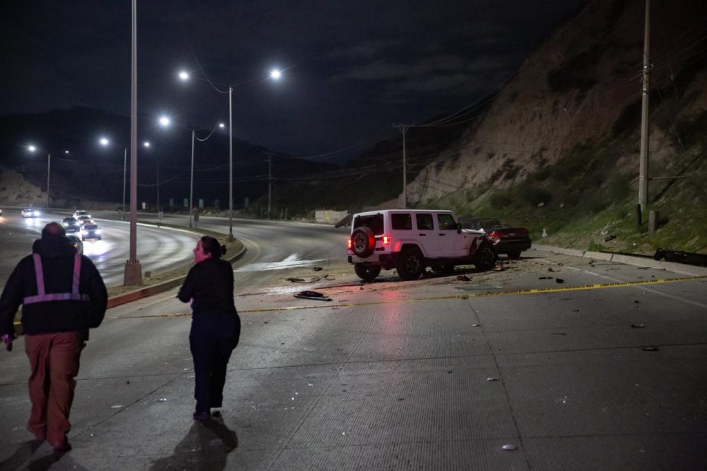 Muere hijo de policía en accidente sobre la carretera libre Tijuana–Rosarito