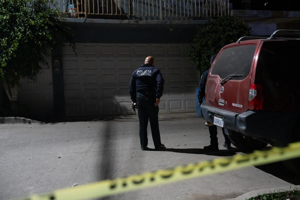 Atacan a balazos a menor en la Sánchez; joven resulta lesionada