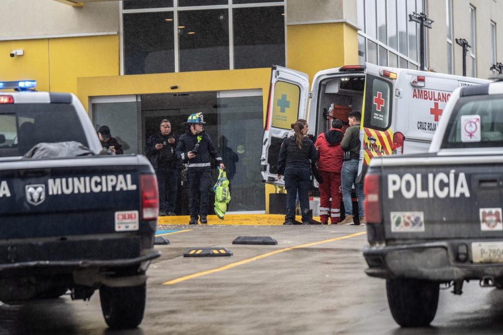 Hombre resulta lesionado tras ataque armado en estacionamiento de hotel City Express