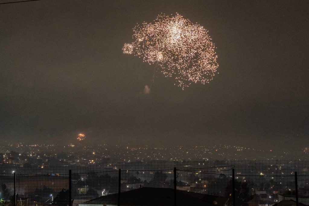 Inicia el año 2026 con fuegos artificiales en la Zona Este de Tijuana