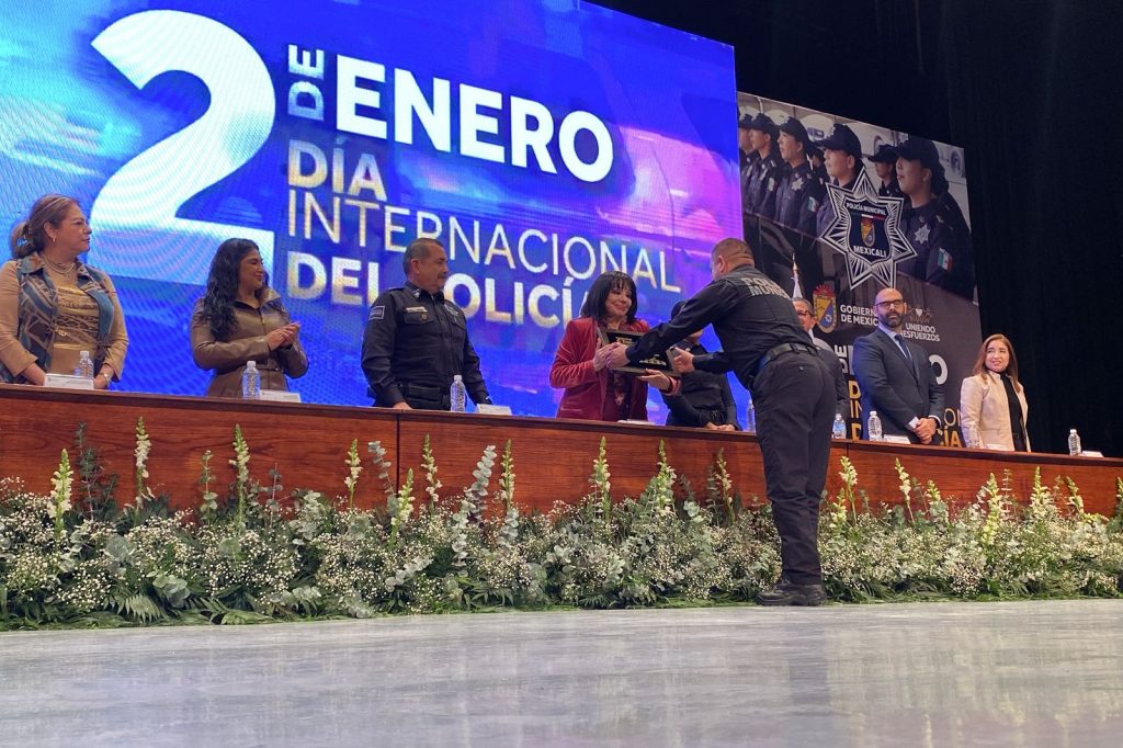 Celebran Día Internacional del Policía con reconocimiento a oficiales en Mexicali