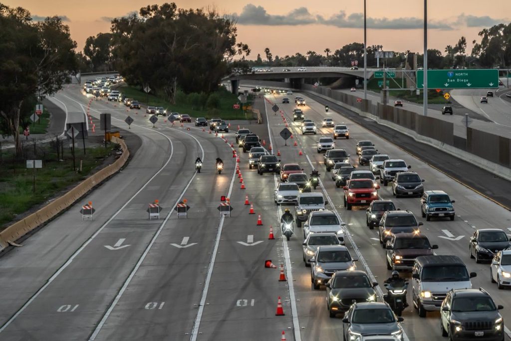 Tránsito regular hacia México en la garita de San Ysidro pese a obras en la I-5