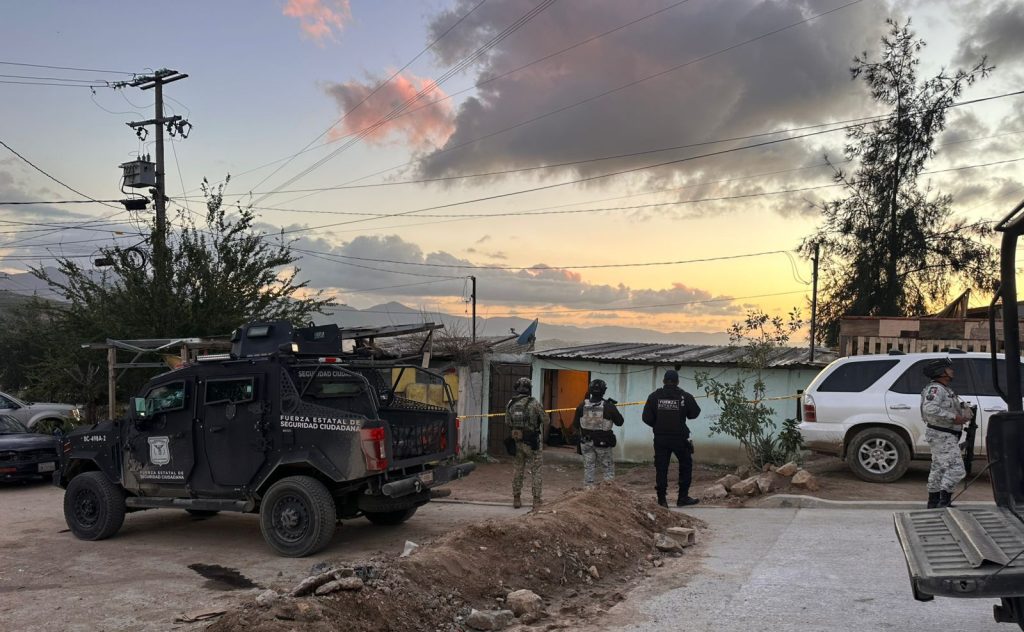 Localizan en domicilio arsenal y drogas #Tijuana