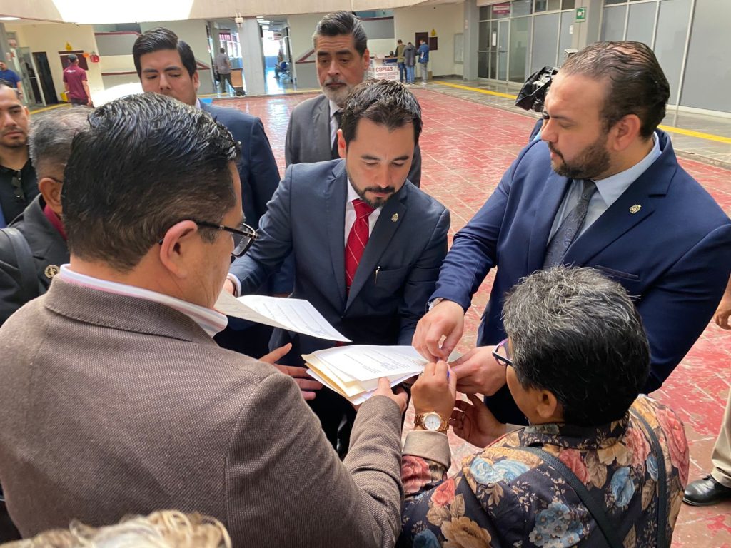 Abogados de Baja California protestan por el asesinato de litigantes