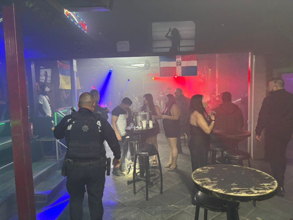 Realizan operativo en centros nocturnos de Mexicali