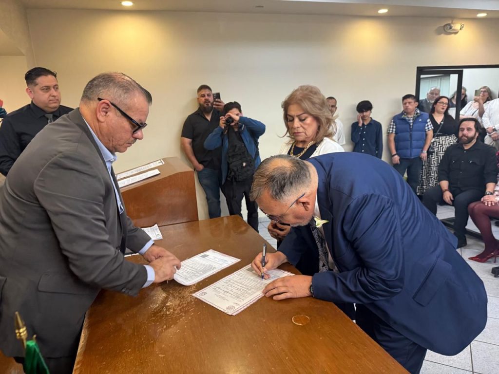 Última boda en Registro Civil de Mexicali de Centro Cívico