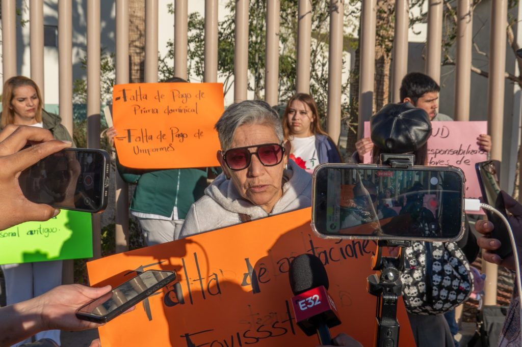 Trabajadores de la salud protestan por despidos injustificados en el Hospital Materno Infantil