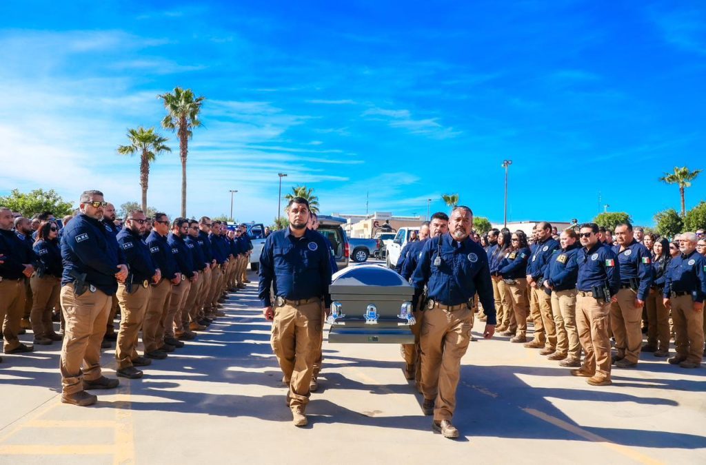 Realizan honras fúnebres en memoria del subcomandante Israel Ortiz Castillo, dedicado al K9