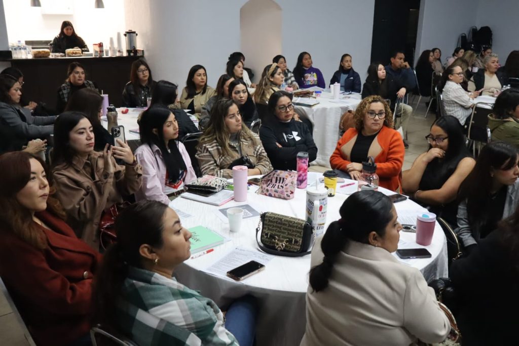 Dan herramientas a profesores sobre el autismo en educación básica