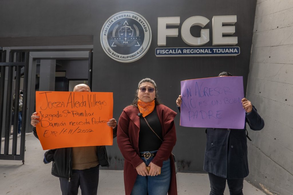 Sobreviviente de violencia vicaria exige a la FGE justicia y resguardo urgente de hijo en Tijuana