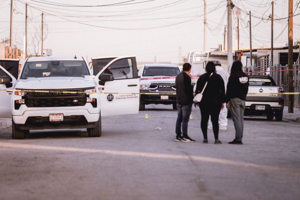 Muere hombre por arma de fuego: agresor huyó en auto