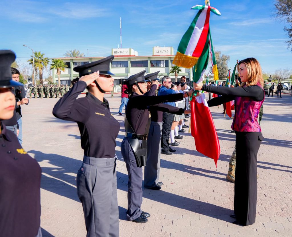 Reconoce gobernadora Marina del Pilar valor y compromiso de Fuerzas Armadas #DíadelaBandera