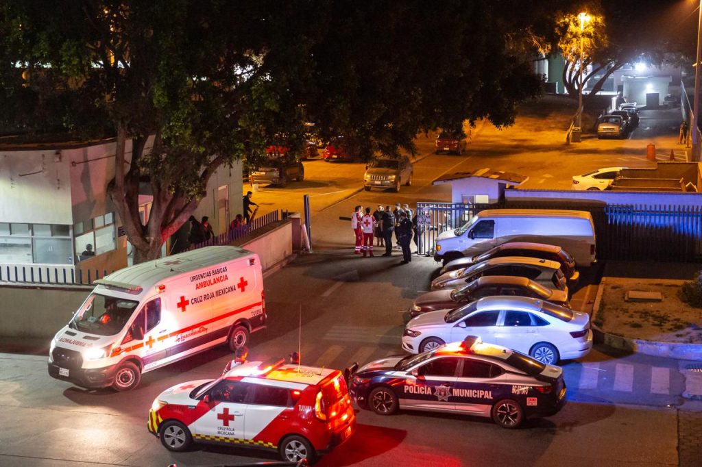 Guardias del Hospital General retienen a paramédicos de la Cruz Roja