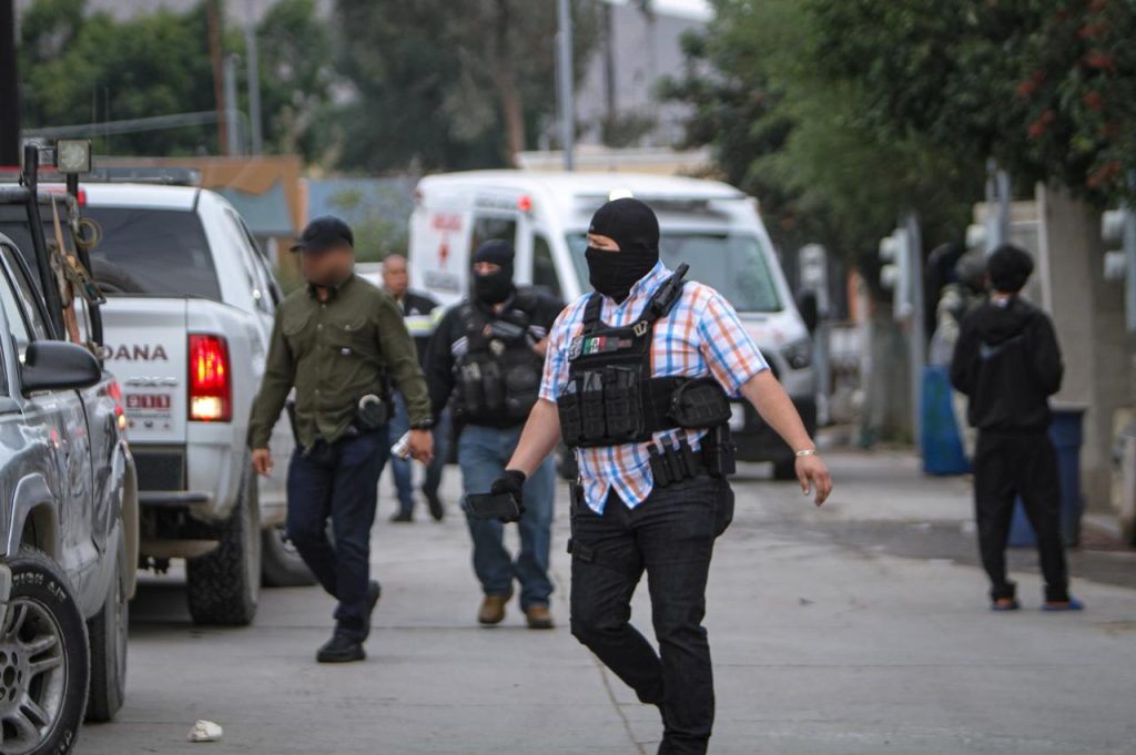 Agente de la FESC resulta lesionado tras enfrentamiento en Valle de las Palmas; hay tres detenidos