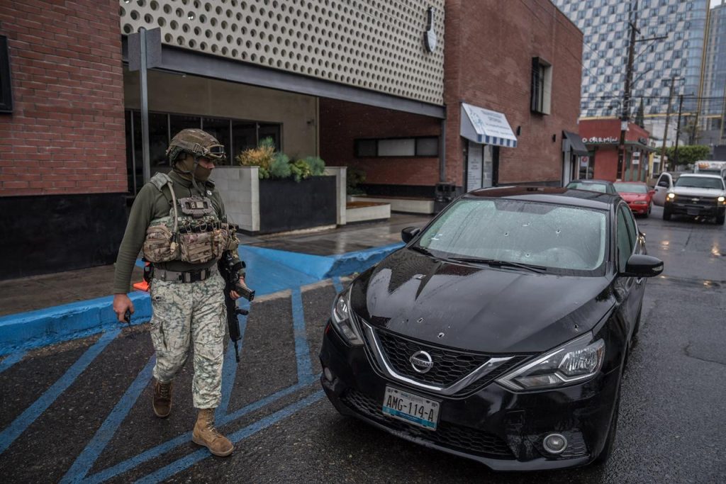 Hombre y menor resultan heridos tras ataque armado en la colonia Gabilondo