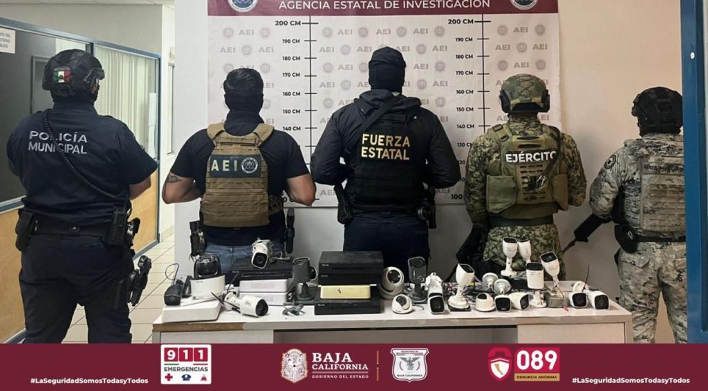 Retiran 21 cámaras de videovigilancia instaladas de forma irregular en Tecate