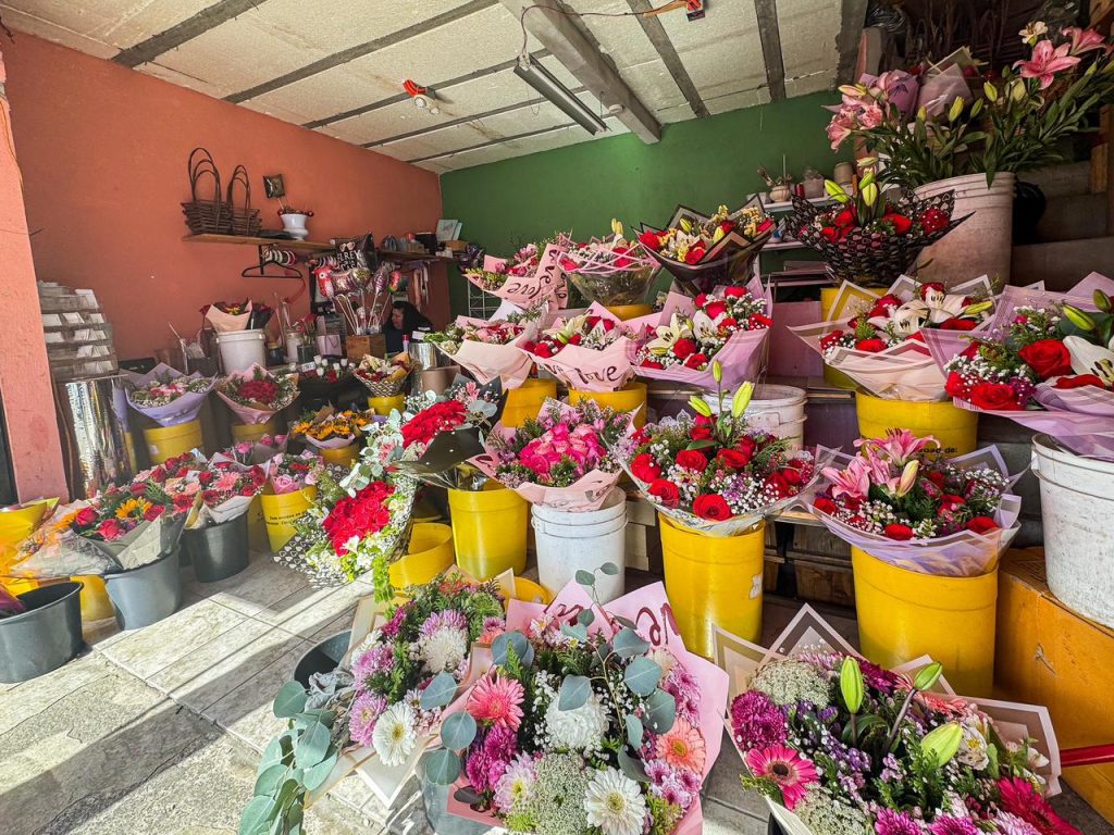 Floristas reportan aumento en ventas durante el fin de semana del Día del Amor y la Amistad