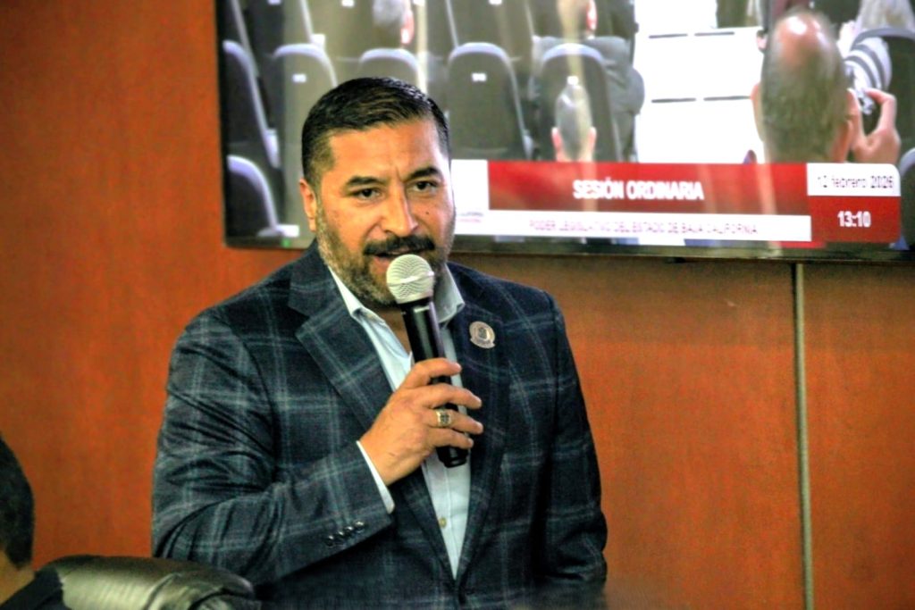 Dip. Vázquez propone reforma a cambio de Ley para la Igualdad