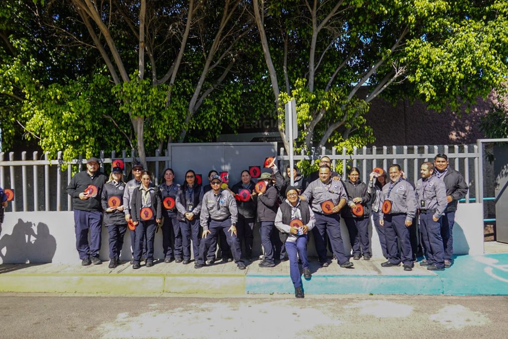 Trabajadores de Servicios Periciales en Tijuana se manifiestan, exigen mejores salarios y condiciones laborales