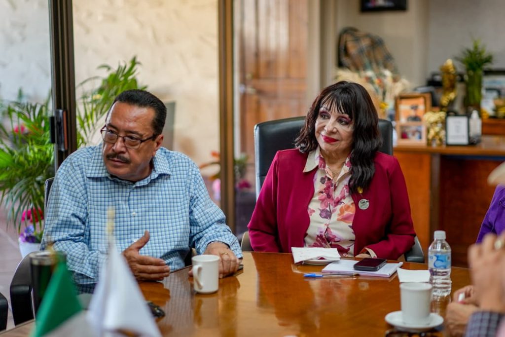 Realizan encuentro productos agrícolas con titular de Conagua en BC