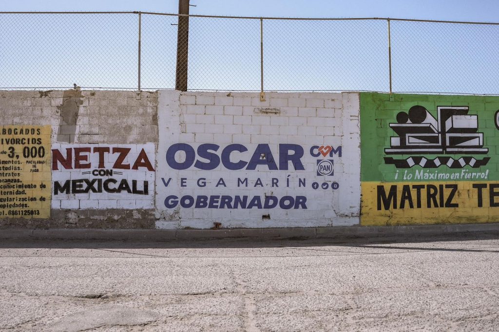 Basura política: propaganda añeja y caduca en la ciudad