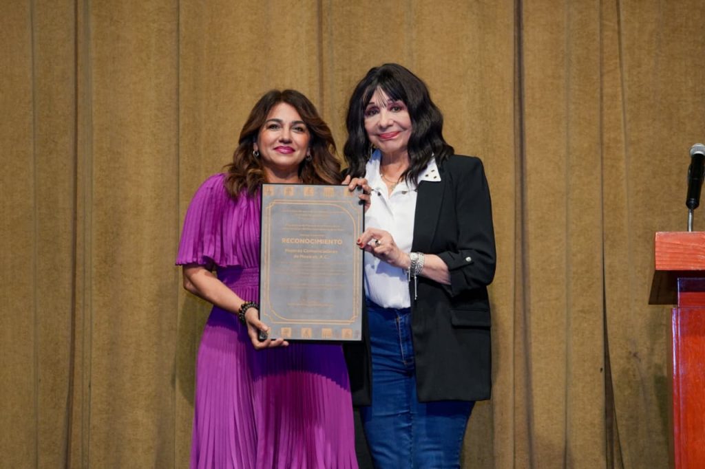 Reconoce alcaldesa Norma Bustamante a organizaciones dedicadas al bienestar de la mujer