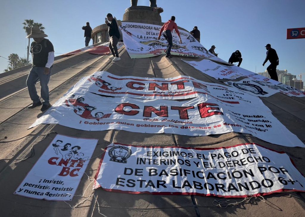 Realizan protesta profesores de la CNTE en Tijuana
