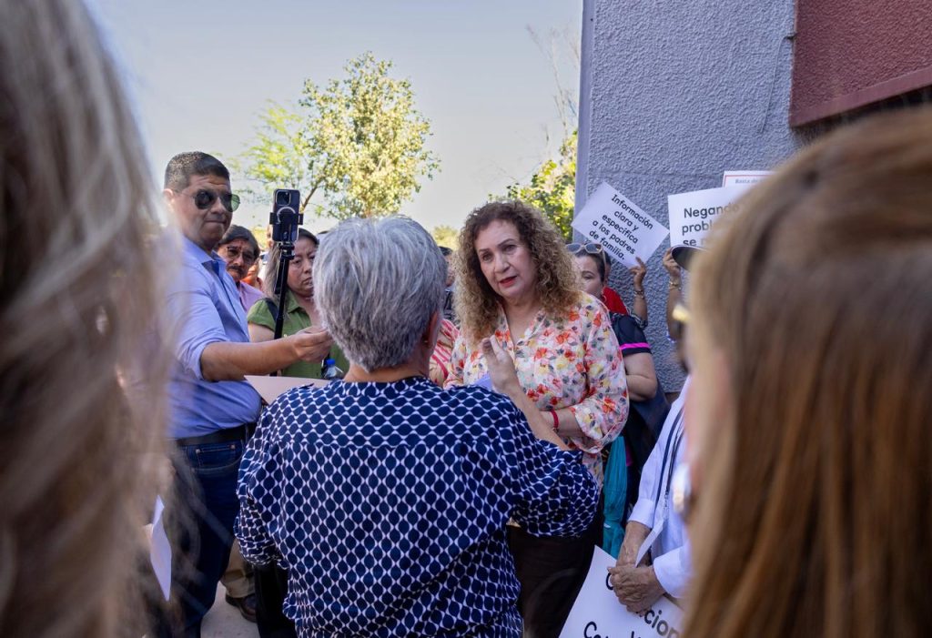 Acuerdan soluciones tras denuncias en contra del seguro escolar