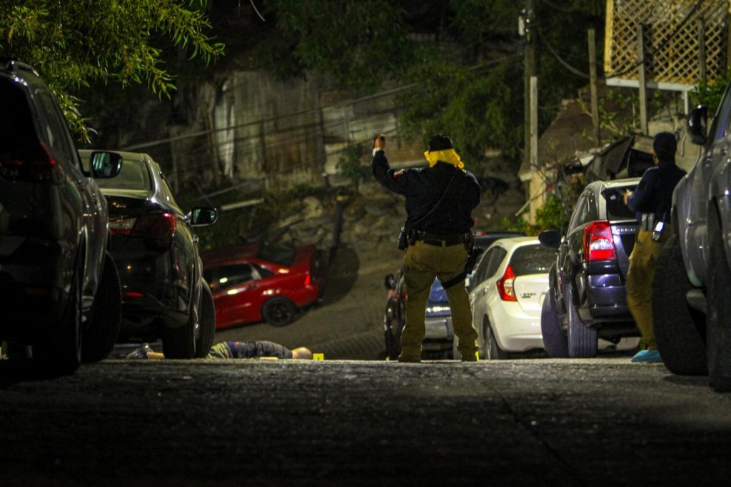 Hombre es asesinado en la colonia Camino Verde #Tijuana